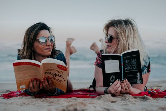 Falando em praia - Cris e Dany Falando em praia - Cris e Dany