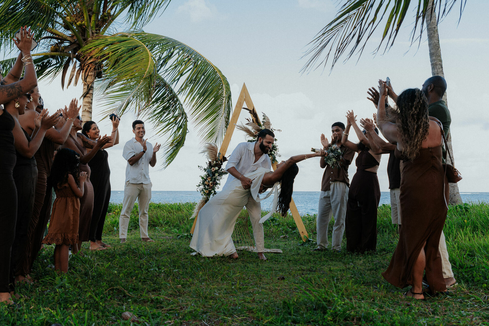 Foto Sonho de casar na praia - Aline e André - Imagem 23